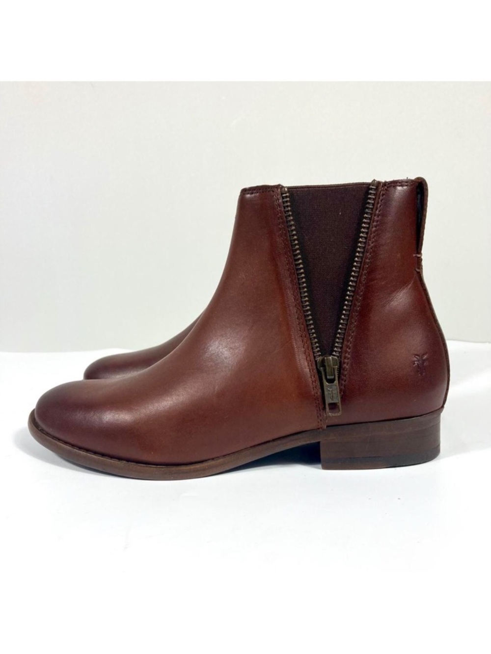 Frye Carly Zip Chelsea Boots Bootie Cognac Size 6.5 NEW Leather Western Cowgirl